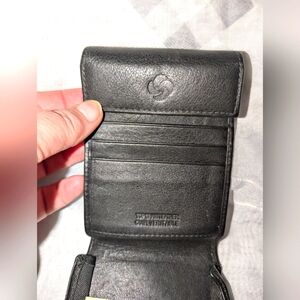 Samsonite Zippered Black Travel Wallet 5 Card Slots
